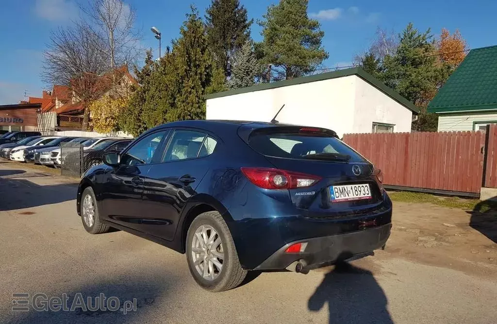 MAZDA 3 
