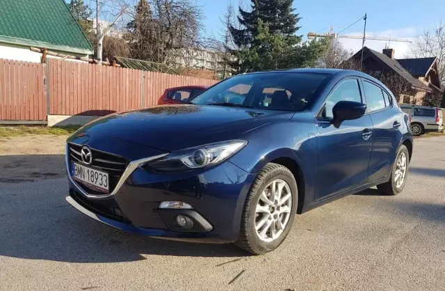 MAZDA 3 