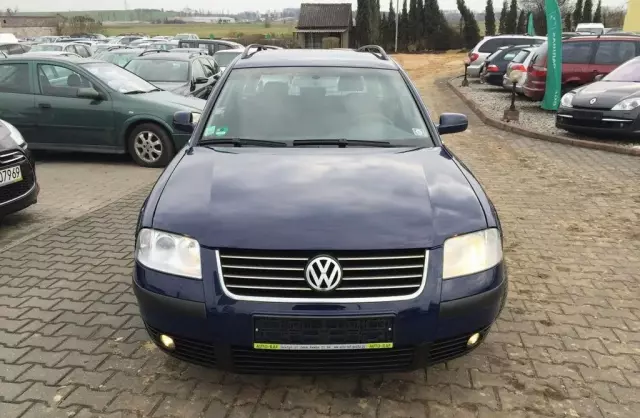 VOLKSWAGEN Passat 