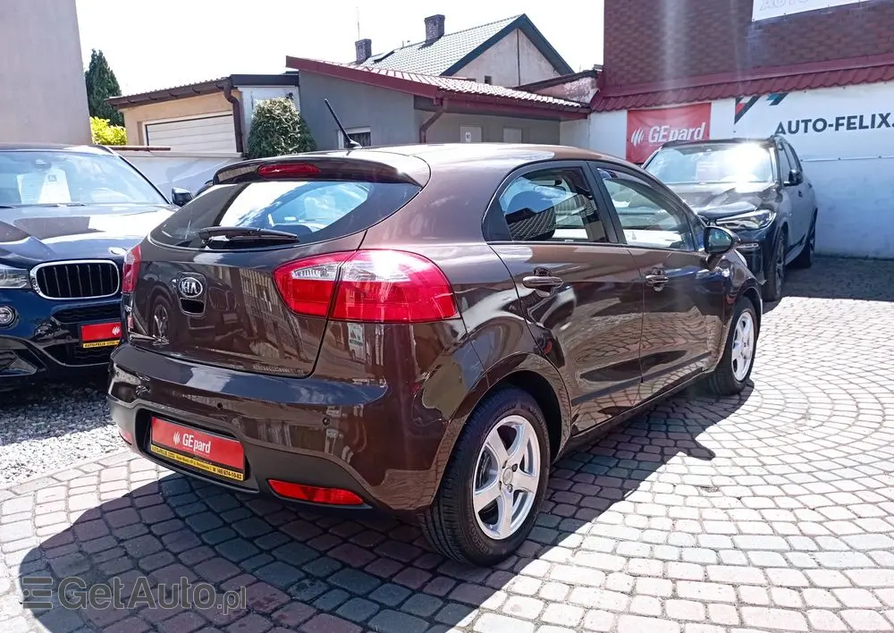 KIA Rio 1.2 M