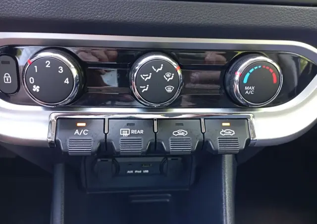 KIA Rio 1.2 M