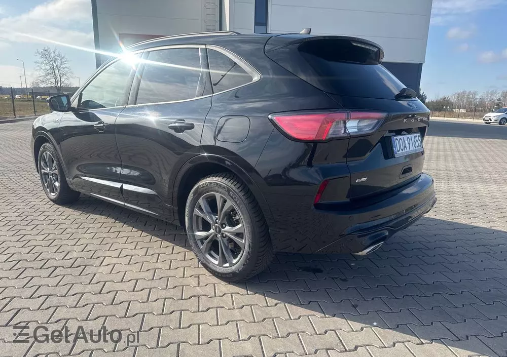 FORD Kuga 2.5 FHEV AWD ST-Line X