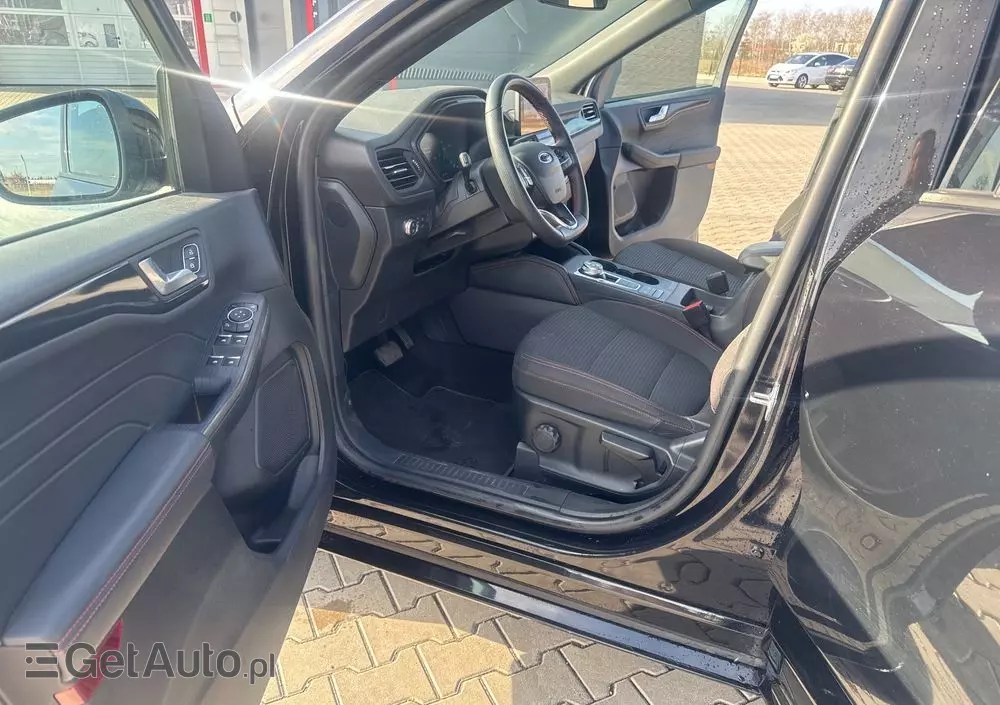 FORD Kuga 2.5 FHEV AWD ST-Line X