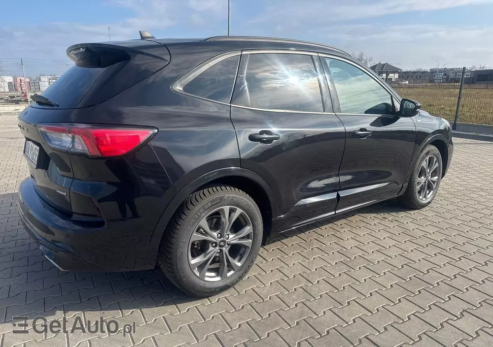 FORD Kuga 2.5 FHEV AWD ST-Line X