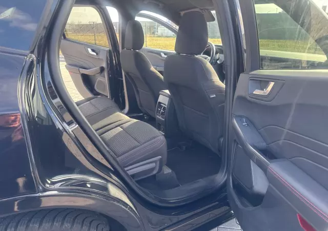 FORD Kuga 2.5 FHEV AWD ST-Line X