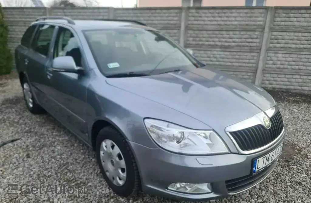 SKODA Octavia 