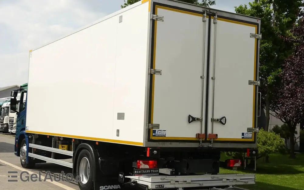 SCANIA P280///* 2022///* PRZEBIEG 165 TYŚ KM///* CHŁODNIA///* 18000KG///* THERMO KING///* WINDA///* BAR///* DŁ 7.30///* 18 EURO PALET///* KAMERA///* LEDY///* WAGA///* STAN JAK NOWA 