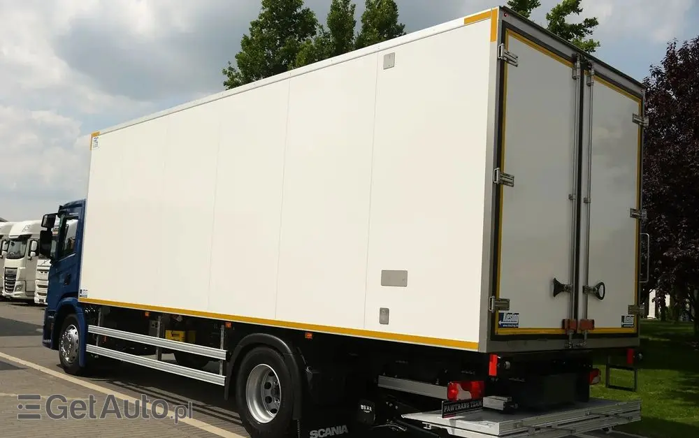 SCANIA P280///* 2022///* PRZEBIEG 165 TYŚ KM///* CHŁODNIA///* 18000KG///* THERMO KING///* WINDA///* BAR///* DŁ 7.30///* 18 EURO PALET///* KAMERA///* LEDY///* WAGA///* STAN JAK NOWA 