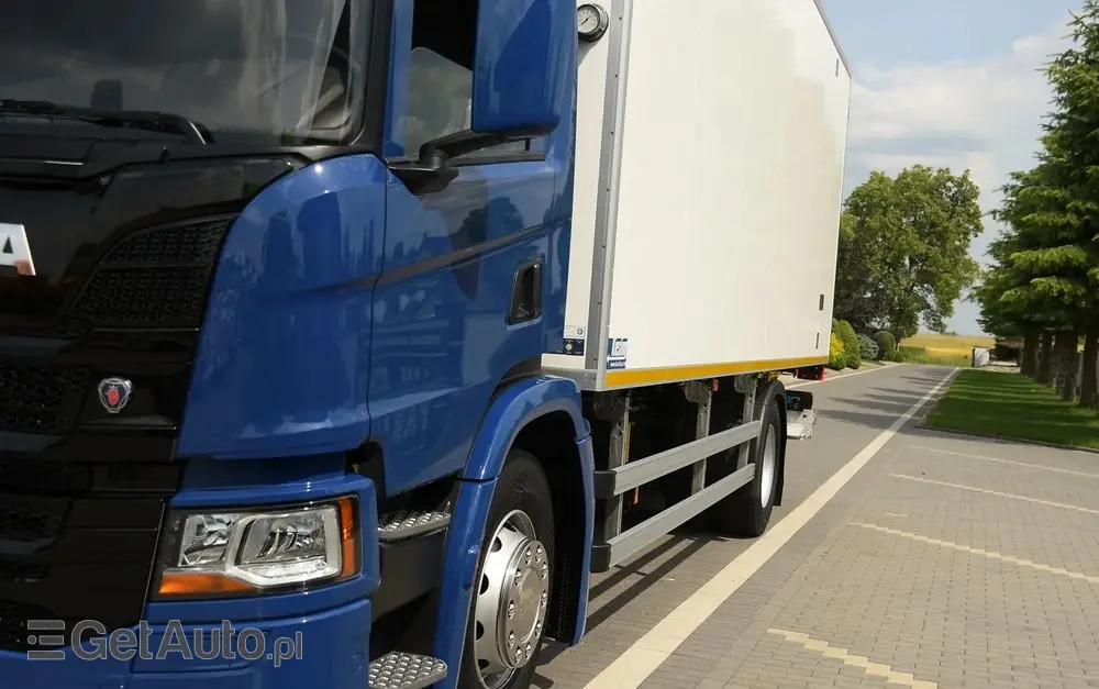SCANIA P280///* 2022///* PRZEBIEG 165 TYŚ KM///* CHŁODNIA///* 18000KG///* THERMO KING///* WINDA///* BAR///* DŁ 7.30///* 18 EURO PALET///* KAMERA///* LEDY///* WAGA///* STAN JAK NOWA 