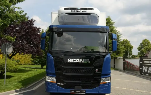 SCANIA P280///* 2022///* PRZEBIEG 165 TYŚ KM///* CHŁODNIA///* 18000KG///* THERMO KING///* WINDA///* BAR///* DŁ 7.30///* 18 EURO PALET///* KAMERA///* LEDY///* WAGA///* STAN JAK NOWA 