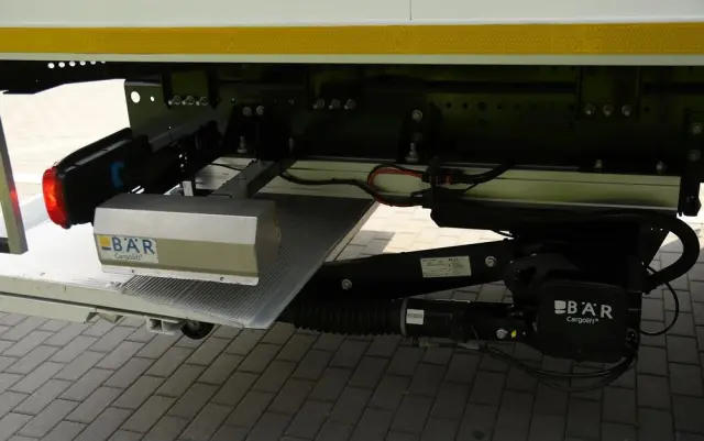 SCANIA P280///* 2022///* PRZEBIEG 165 TYŚ KM///* CHŁODNIA///* 18000KG///* THERMO KING///* WINDA///* BAR///* DŁ 7.30///* 18 EURO PALET///* KAMERA///* LEDY///* WAGA///* STAN JAK NOWA 