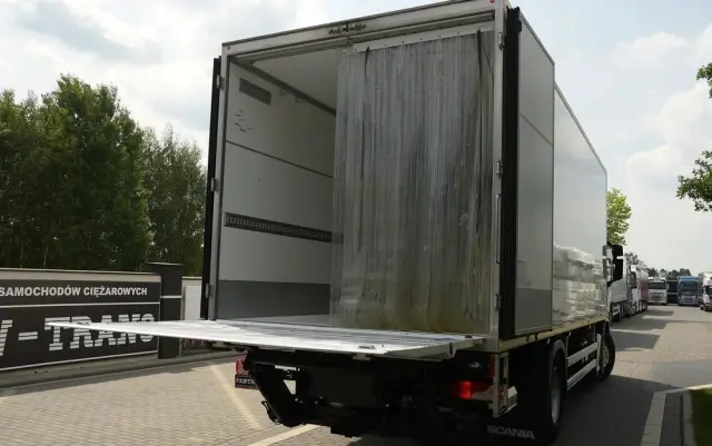 SCANIA P280///* 2022///* PRZEBIEG 165 TYŚ KM///* CHŁODNIA///* 18000KG///* THERMO KING///* WINDA///* BAR///* DŁ 7.30///* 18 EURO PALET///* KAMERA///* LEDY///* WAGA///* STAN JAK NOWA 