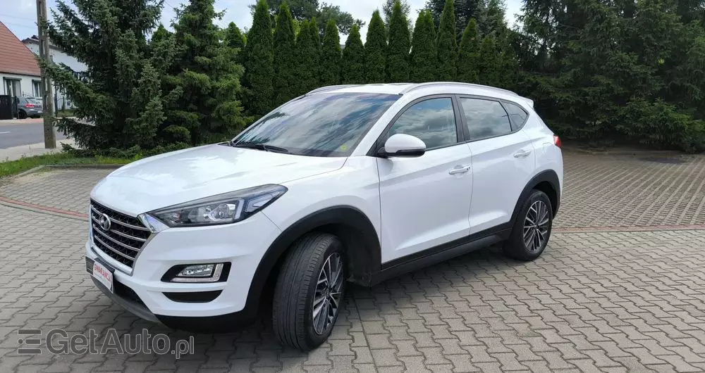 HYUNDAI Tucson 