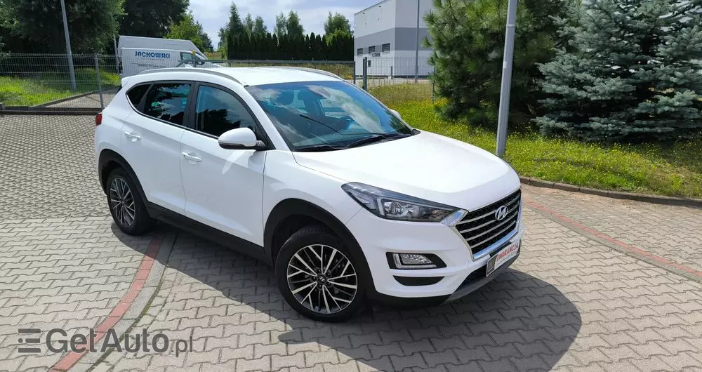 HYUNDAI Tucson 