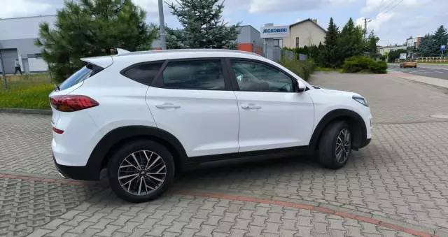 HYUNDAI Tucson 