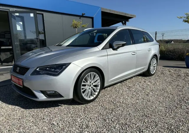 SEAT Leon 1.6 TDI DPF Ecomotive DSG Style