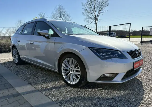 SEAT Leon 1.6 TDI DPF Ecomotive DSG Style
