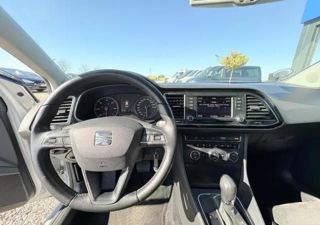 SEAT Leon 1.6 TDI DPF Ecomotive DSG Style