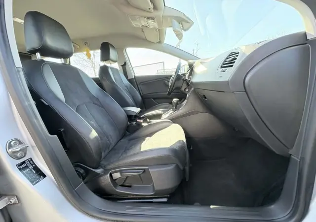 SEAT Leon 1.6 TDI DPF Ecomotive DSG Style