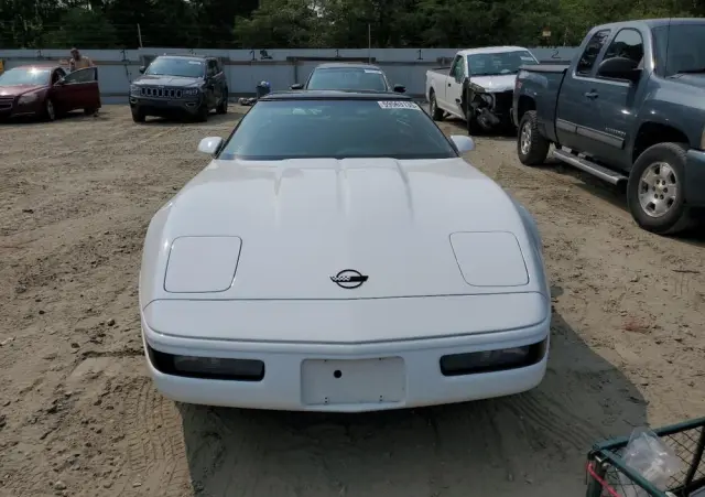 CHEVROLET Corvette 
