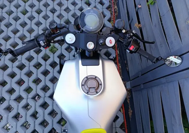 HUSQVARNA Vitpilen 