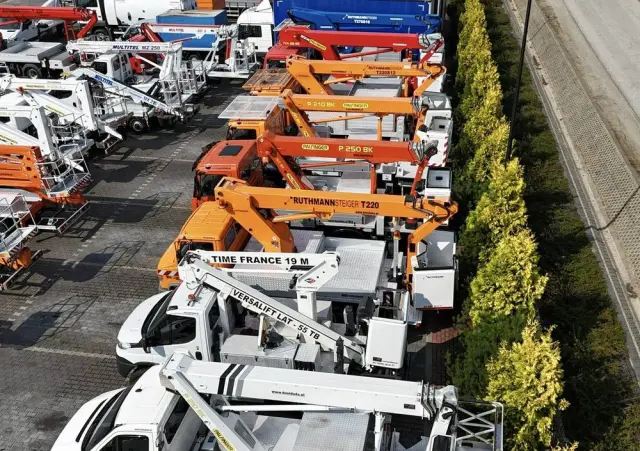 NISSAN Zwyżka Podnośnik Koszowy 4X4 CABSTAR MAXITY SPRINTER 