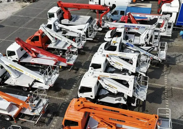 NISSAN Zwyżka Podnośnik Koszowy 4X4 CABSTAR MAXITY SPRINTER 