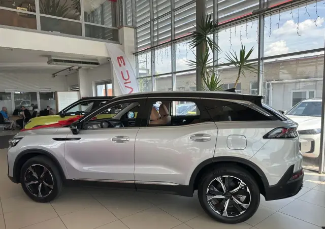 BAIC 7 1.5T Luxury DCT