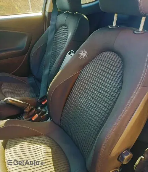 ALFA ROMEO Mi.to Distinctive