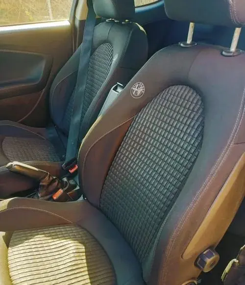 ALFA ROMEO Mi.to Distinctive