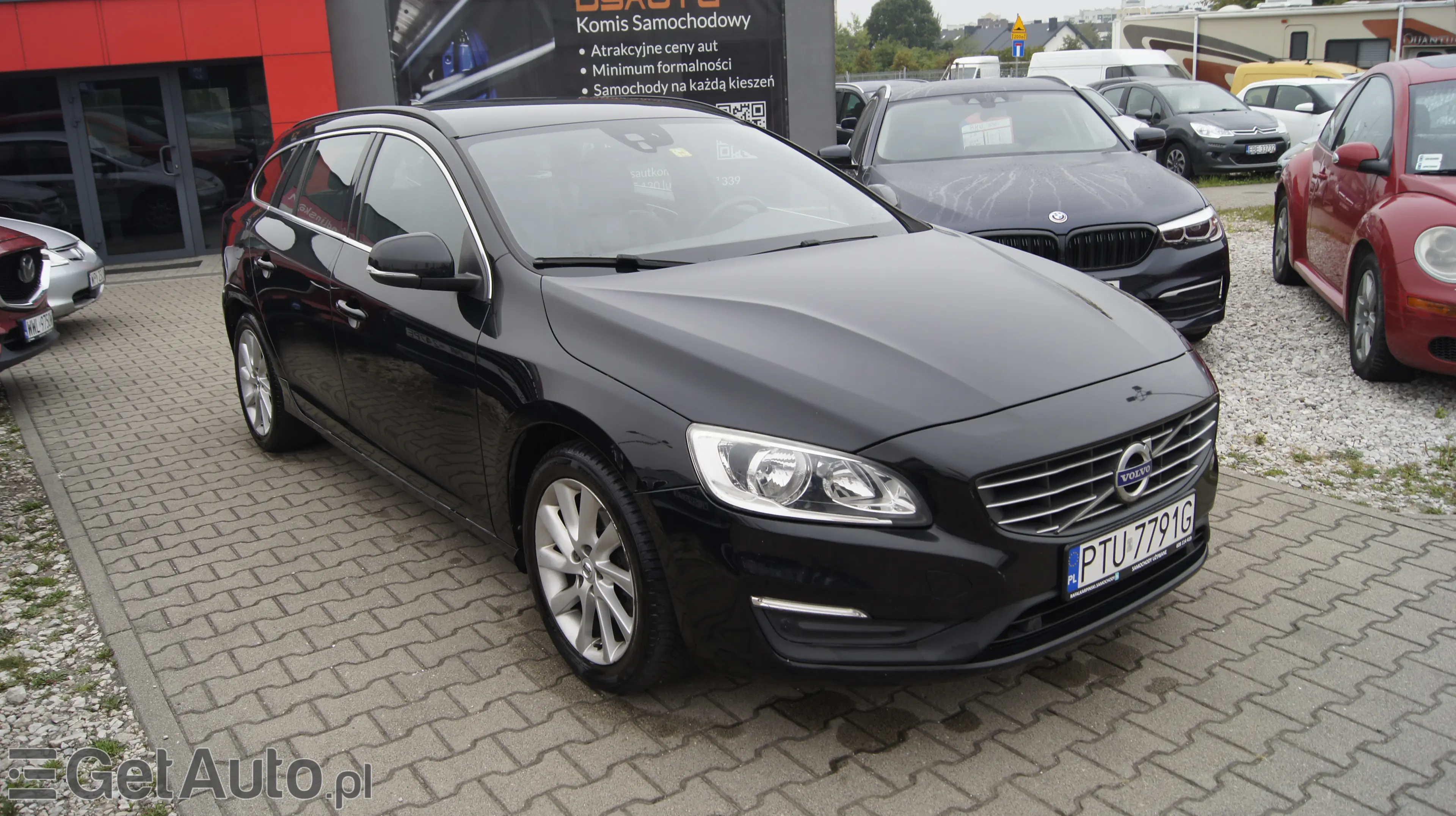 VOLVO V60 Momentum
