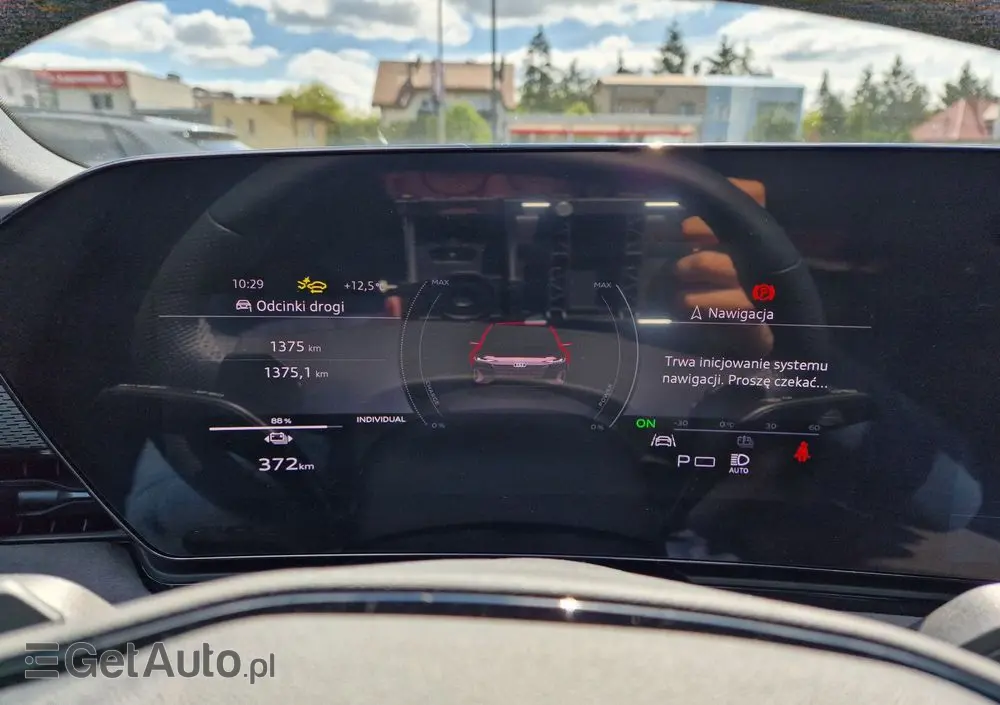 AUDI S6 Avant e-tron 