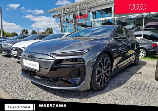 AUDI S6 Avant e-tron 