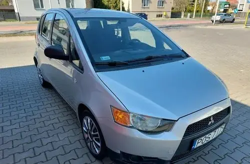 MITSUBISHI Colt 