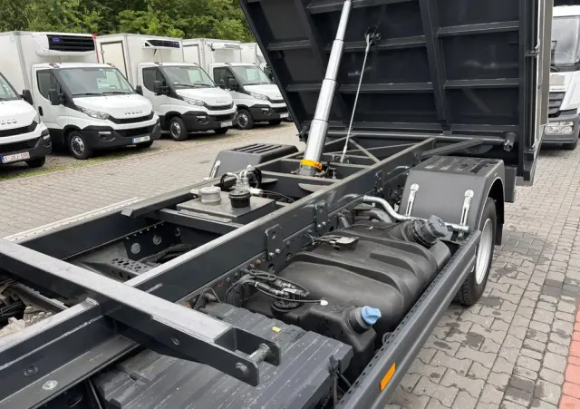 MERCEDES-BENZ 818 821 921 1018 1221 1218 1224 1523 1527 