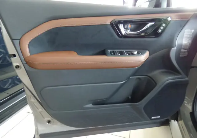 SUBARU Forester 2.0i-L Platinum (EyeSight) Lineartronic