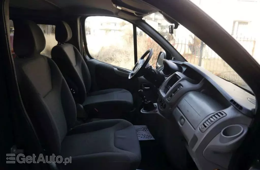 OPEL Vivaro 