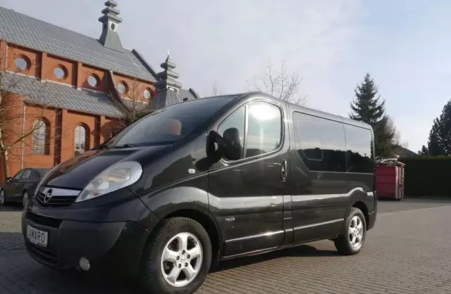 OPEL Vivaro 