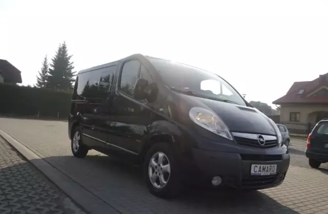 OPEL Vivaro 
