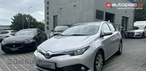 TOYOTA Auris 