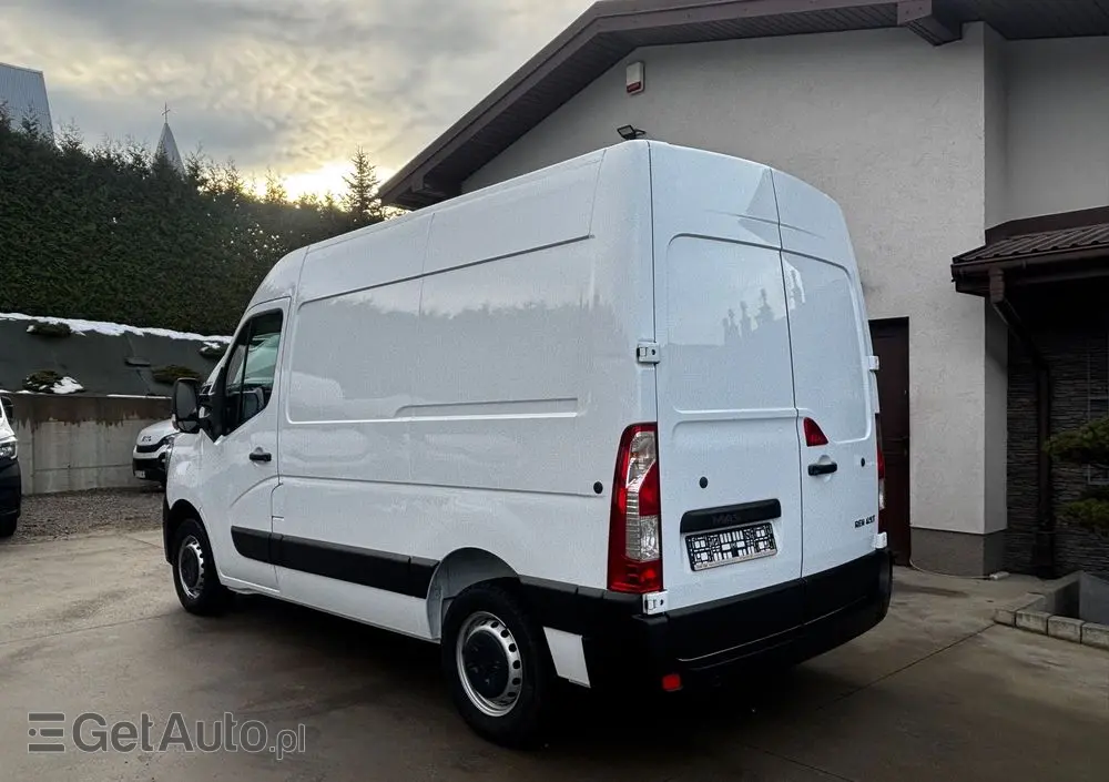 RENAULT Master Blaszak 