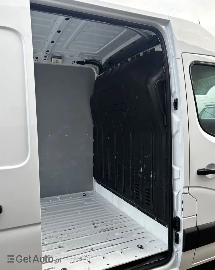 RENAULT Master Blaszak 