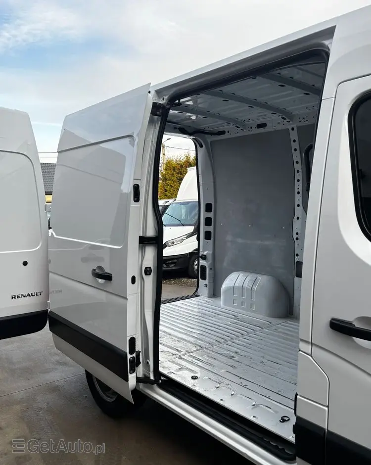 RENAULT Master Blaszak 