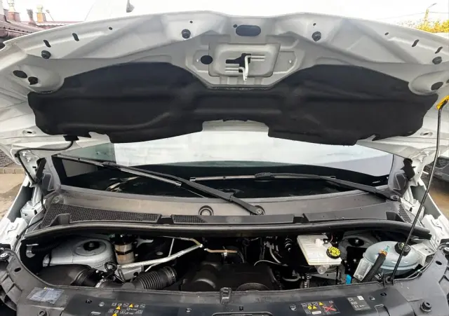 RENAULT Master Blaszak 