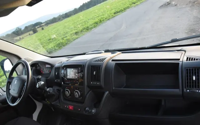 PEUGEOT BOXER 140 2.2 BLUEHDI L4H2 