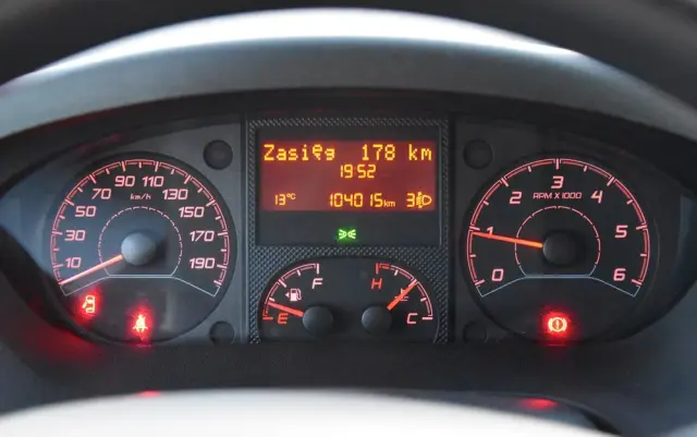 PEUGEOT BOXER 140 2.2 BLUEHDI L4H2 