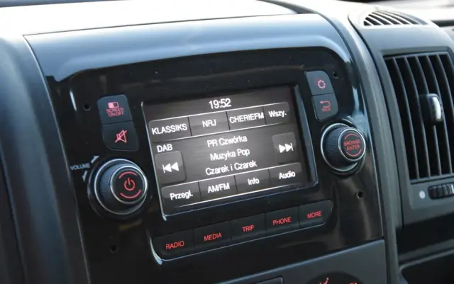 PEUGEOT BOXER 140 2.2 BLUEHDI L4H2 