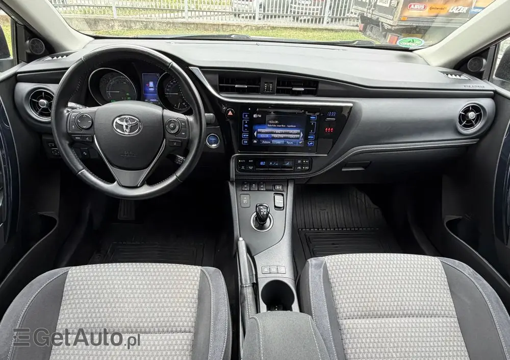 TOYOTA Auris Hybrid 135 Premium