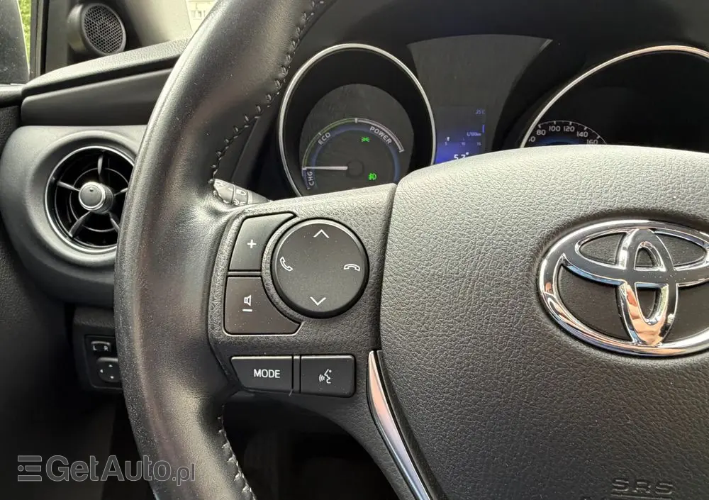 TOYOTA Auris Hybrid 135 Premium