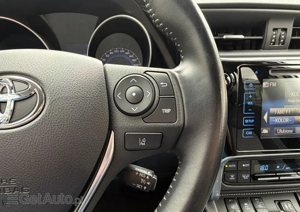 TOYOTA Auris Hybrid 135 Premium
